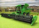 Kombajn JOHN DEERE S 780 1:32 Britains 45674