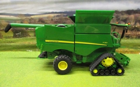 Kombajn JOHN DEERE S 780 1:32 Britains 45674 Kombajn JOHN DEERE S 780 1:32 Britains 45674