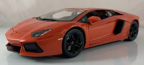 LAMBORGHINI Aventador LP700-4 1:18 Bburago 11033 LAMBORGHINI Aventador LP700-4 1:18 Bburago 11033