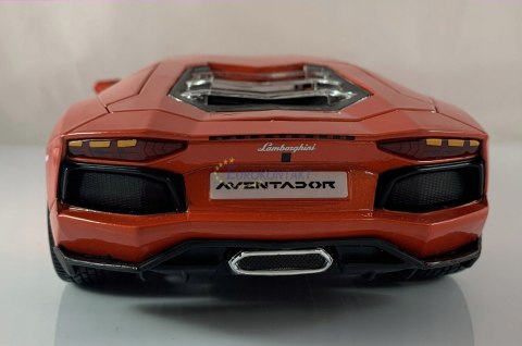 LAMBORGHINI Aventador LP700-4 1:18 Bburago 11033 LAMBORGHINI Aventador LP700-4 1:18 Bburago 11033