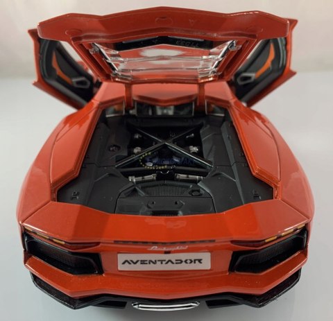 LAMBORGHINI Aventador LP700-4 1:18 Bburago 11033 LAMBORGHINI Aventador LP700-4 1:18 Bburago 11033