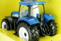 Traktor New Holland T7.315 1:32 BBURAGO metal