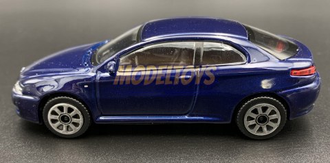 ALFA ROMEO GT model metalowy 1:43 Bburago ALFA ROMEO GT model metalowy 1:43 Bburago