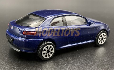 ALFA ROMEO GT model metalowy 1:43 Bburago ALFA ROMEO GT model metalowy 1:43 Bburago