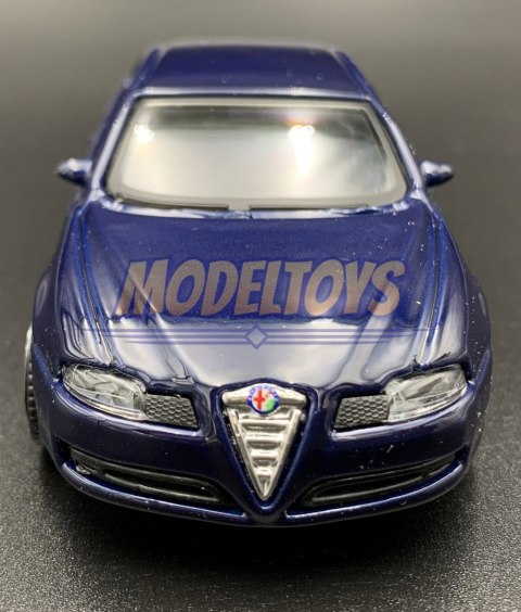 ALFA ROMEO GT model metalowy 1:43 Bburago ALFA ROMEO GT model metalowy 1:43 Bburago