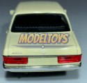 Mercedes-Benz W123 1:34 Welly 43686F