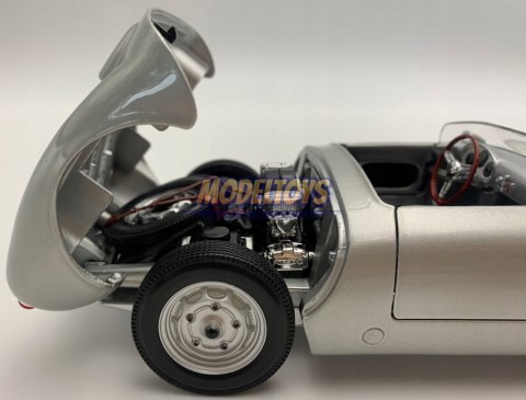 PORSCHE 550 A Spyder 1:18 model Maisto 31843 PORSCHE 550 A Spyder 1:18 model Maisto 31843