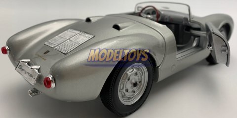PORSCHE 550 A Spyder 1:18 model Maisto 31843 PORSCHE 550 A Spyder 1:18 model Maisto 31843