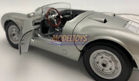 PORSCHE 550 A Spyder 1:18 model Maisto 31843 PORSCHE 550 A Spyder 1:18 model Maisto 31843