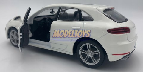 Porsche Macan white 1:24 model Bburago 21077 SUV Porsche Macan white 1:24 model Bburago 21077 SUV