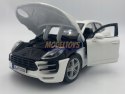 Porsche Macan white 1:24 model Bburago 21077 SUV