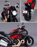 DUCATI Diavel Carbon d składania 1:12 Maisto 39196