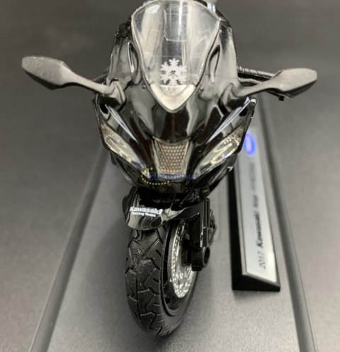 KAWASAKI Ninja ZX-10RR 2017 model 1:18 Welly KAWASAKI Ninja ZX-10RR 2017 model 1:18 Welly