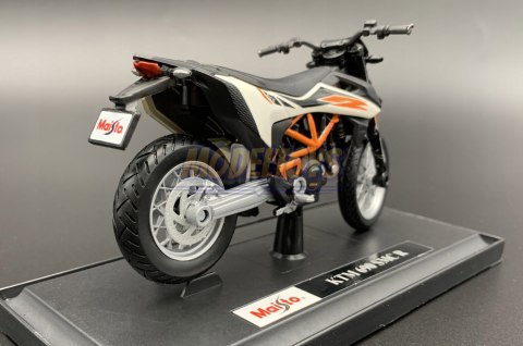 KTM 690 SMC R motocykl model 1:18 Maisto KTM 690 SMC R motocykl model 1:18 Maisto