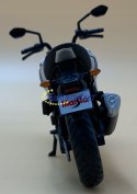 SUZUKI GSX S750 ABS na podstawce model 1:18 Maisto