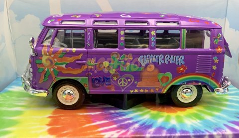Volkswagen SAMBA Hippie ogórek 1:25 Maisto 32301 Volkswagen SAMBA Hippie ogórek 1:25 Maisto 32301
