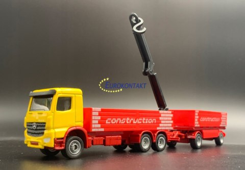 Ciężarówka budowlana Mercedes Arocs 1:87 SIKU 2797 Ciężarówka budowlana Mercedes Arocs 1:87 SIKU 2797