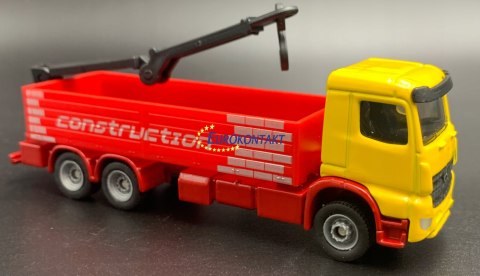 Ciężarówka budowlana Mercedes Arocs 1:87 SIKU 2797 Ciężarówka budowlana Mercedes Arocs 1:87 SIKU 2797