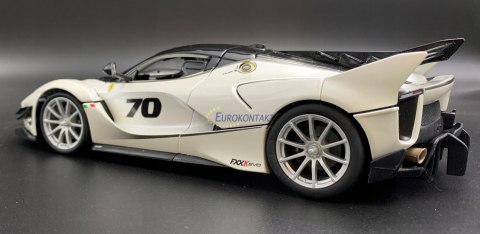 FERRARI FXX K Evo 70 duży model 1:18 Bburago 16012 FERRARI FXX K Evo 70 duży model 1:18 Bburago 16012