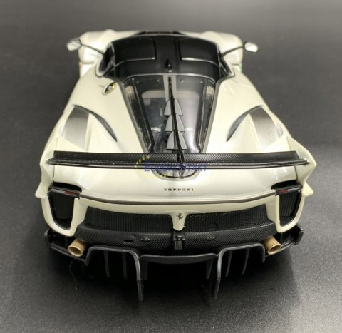 FERRARI FXX K Evo 70 duży model 1:18 Bburago 16012 FERRARI FXX K Evo 70 duży model 1:18 Bburago 16012