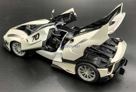 FERRARI FXX K Evo 70 duży model 1:18 Bburago 16012 FERRARI FXX K Evo 70 duży model 1:18 Bburago 16012