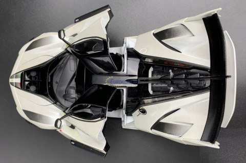 FERRARI FXX K Evo 70 duży model 1:18 Bburago 16012 FERRARI FXX K Evo 70 duży model 1:18 Bburago 16012
