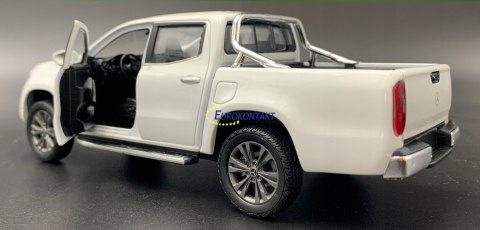 MERCEDES X Class pick-up samochód model Welly 1:27 MERCEDES X Class pick-up samochód model Welly 1:27