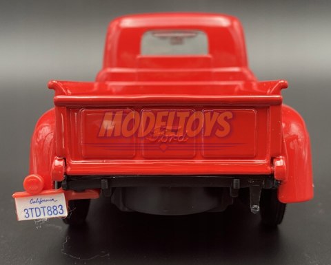 Ford F-1 Pickup 1948 red 1:25 model Maisto 31935