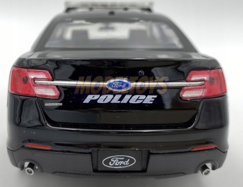 FORD Interceptor POLICE model METAL WELLY 1:24 FORD Interceptor POLICE model METAL WELLY 1:24