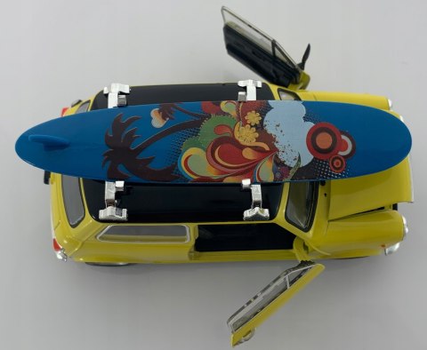 MINI Cooper 1300 z deską SURFING metal WELLY 1:24 MINI Cooper 1300 z deską SURFING metal WELLY 1:24