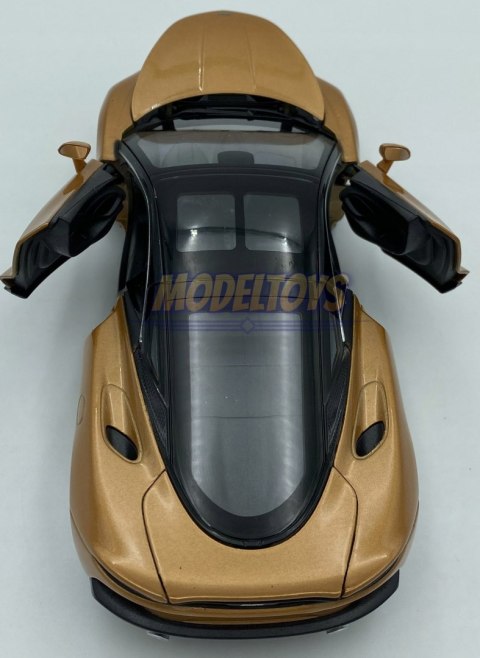 McLaren GT metal model Welly 1:24 McLaren GT metal model Welly 1:24