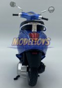 Piaggio Vespa Primavera 150 skuter 1:12 Maisto