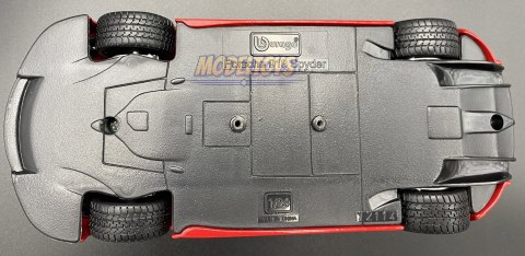 Porsche 918 Spyder red 1:24 model Bburago 21076 Porsche 918 Spyder red 1:24 model Bburago 21076