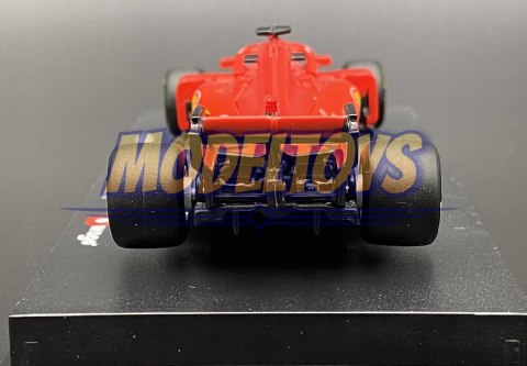 Bolid F1 FERRARI SF71H Raikkonen KASK BBurago 1:43 Bolid F1 FERRARI SF71H Raikkonen KASK BBurago 1:43
