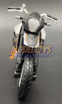 KTM 990 Supermoto R model motocykl 1:18 Bburago