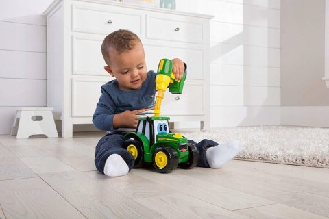 ZBUDUJ traktor Johny 18 m-cy JOHN DEERE TOMY 46655 ZBUDUJ traktor Johny 18 m-cy JOHN DEERE TOMY 46655