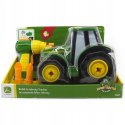 ZBUDUJ traktor Johny 18 m-cy JOHN DEERE TOMY 46655