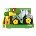 ZBUDUJ traktor Johny 18 m-cy JOHN DEERE TOMY 46655