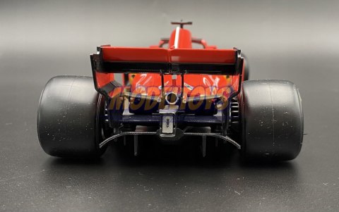 Bolid F1 Ferrari SF71H Raikkonen 2018 BBurago 1:18 Bolid F1 Ferrari SF71H Raikkonen 2018 BBurago 1:18