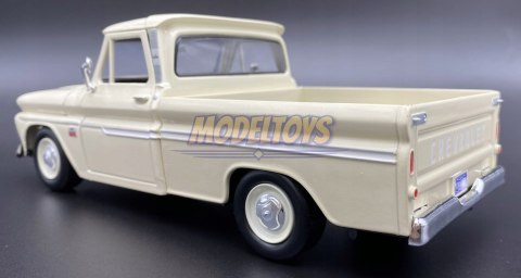 Chevy C10 Fleetside Pickup 1:24 Motormax 73355 Chevy C10 Fleetside Pickup 1:24 Motormax 73355