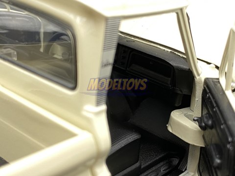 Chevy C10 Fleetside Pickup 1:24 Motormax 73355 Chevy C10 Fleetside Pickup 1:24 Motormax 73355
