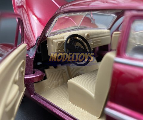 Mercury Coupe 1949 bordo model 1:24 Motormax 73225 Mercury Coupe 1949 bordo model 1:24 Motormax 73225