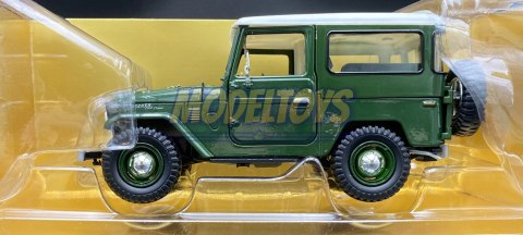 Toyota FJ 40 Hard Top 1:24 Motormax 79323 Toyota FJ 40 Hard Top 1:24 Motormax 79323
