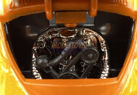 VW Classic Beetle Rear Luggage 1:24 Motormax 79558 VW Classic Beetle Rear Luggage 1:24 Motormax 79558