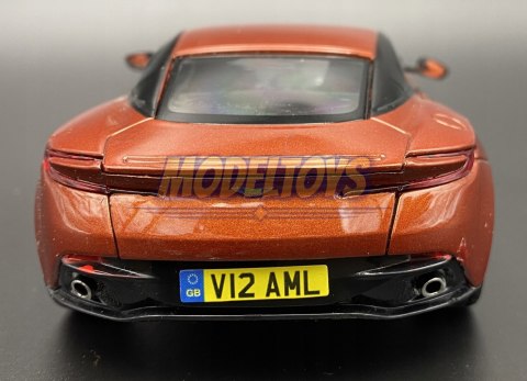Aston Martin DB11 1:24 model Motormax 79345 Aston Martin DB11 1:24 model Motormax 79345