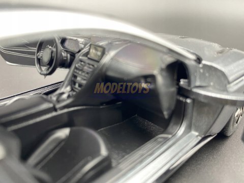 Aston Martin DB11 1:24 model Motormax 79345 Aston Martin DB11 1:24 model Motormax 79345