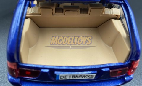 BMW X5 dark blue model 1:24 Motormax 73254 BMW X5 dark blue model 1:24 Motormax 73254