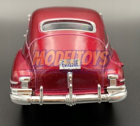 Chevrolet Aerosedan Fleetline 1:24 Motormax 73266 Chevrolet Aerosedan Fleetline 1:24 Motormax 73266