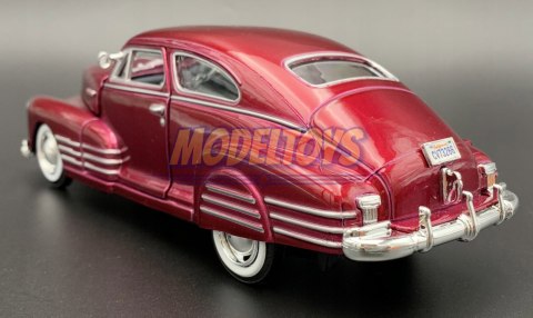 Chevrolet Aerosedan Fleetline 1:24 Motormax 73266 Chevrolet Aerosedan Fleetline 1:24 Motormax 73266
