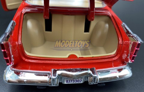 Chrysler C300 1955 model 1:24 Motormax 73302 Chrysler C300 1955 model 1:24 Motormax 73302